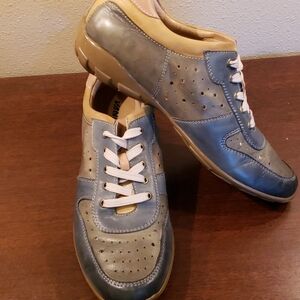Vaneli sport leather tennis shoes sneaker grey tan